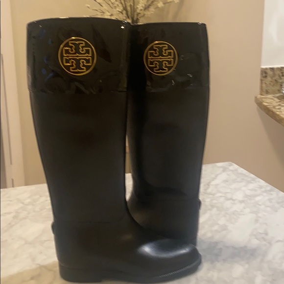tory burch april rain boots